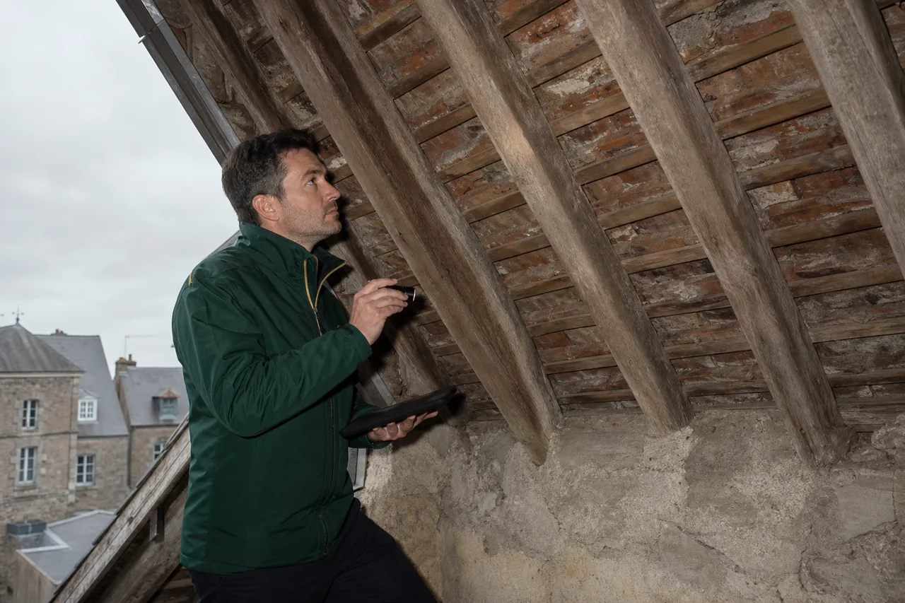 Expert en bâtiment à Metz pour inspecter une toiture